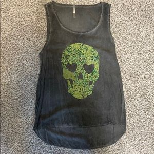 Beaded skull tank with cutout back